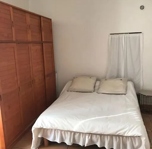 Location Studio Place Du Marche 4Eme Etage