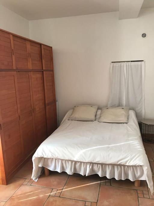 Location Place Du Marche 4eme Etage Apartment